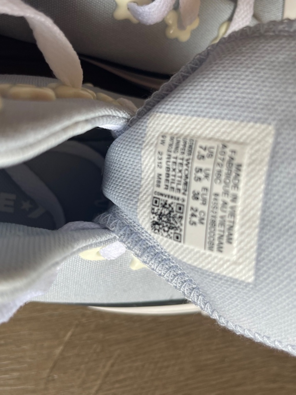 Converse High Tops - Picture 7 of 8